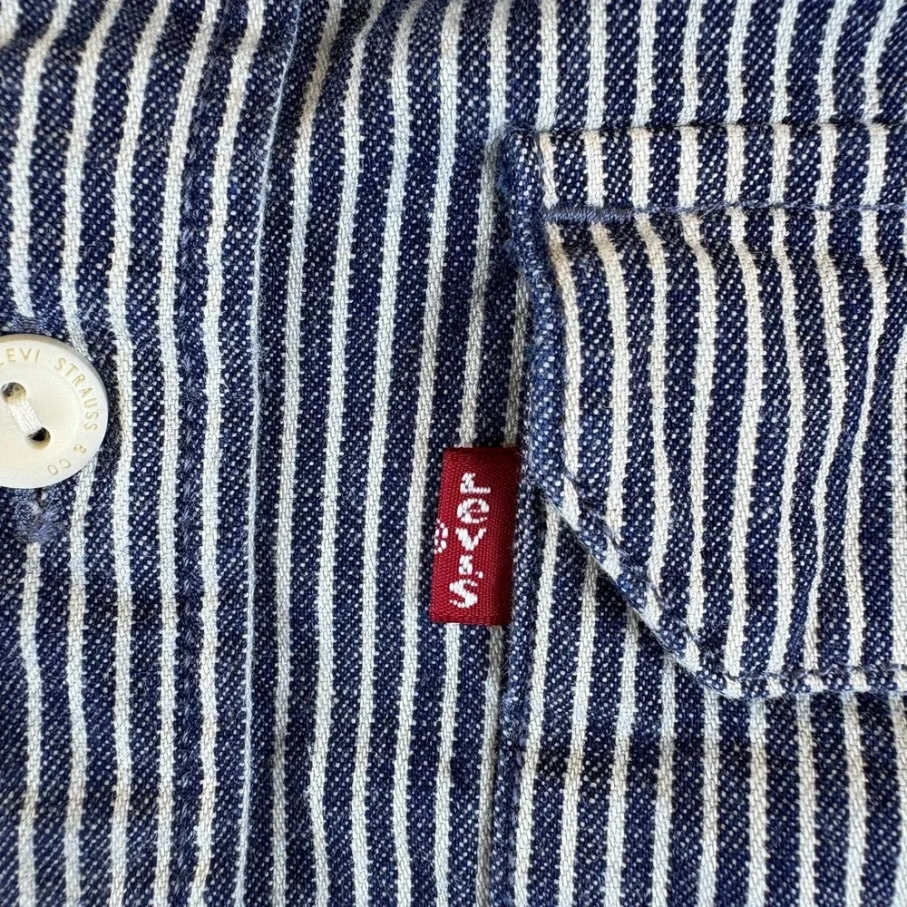 Levi's Worker Shirt Mens Small Navy White Striped Denim Button Up Relaxed Fit